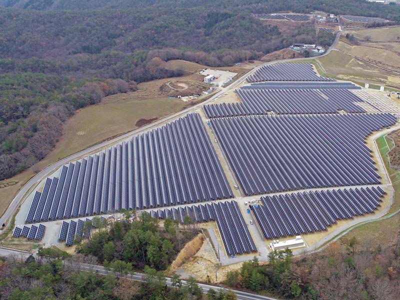  Antaisolar Ofreció solución de estantería solar personalizada especializada para 21.6MW Proyecto Solar Terreno en Japón